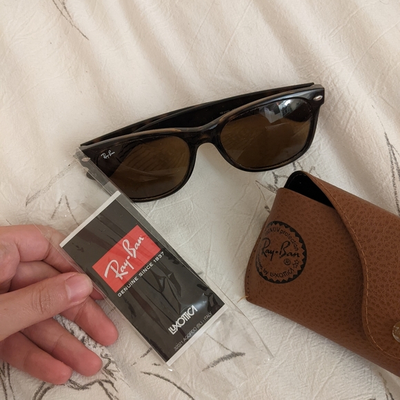 Turtle shell Ray Ban Sunglasses - Picture 2 of 4